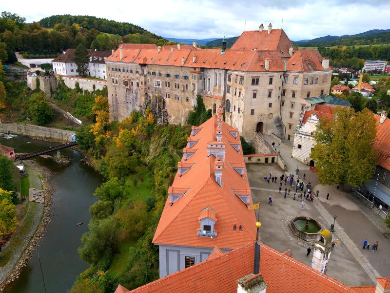 Pogled - grajski kompleks Č. Kumlov